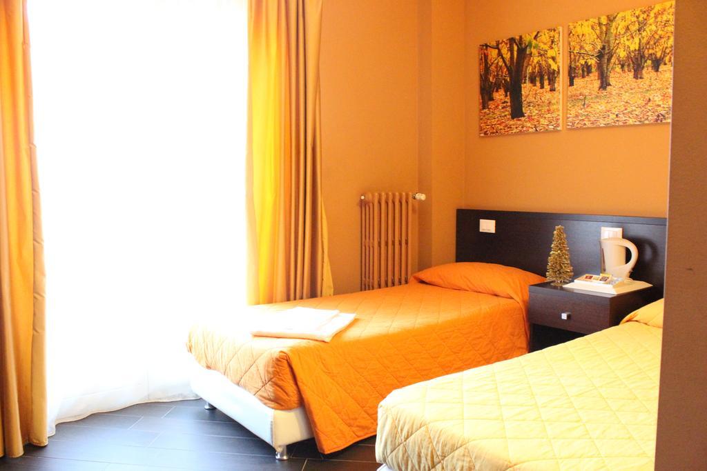 B&B Fanzago Bergamo Bagian luar foto