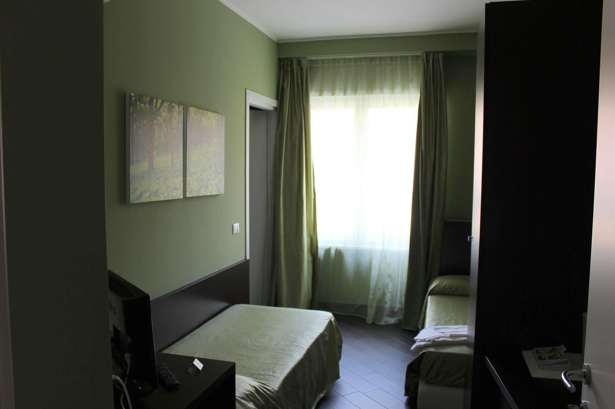 B&B Fanzago Bergamo Bagian luar foto